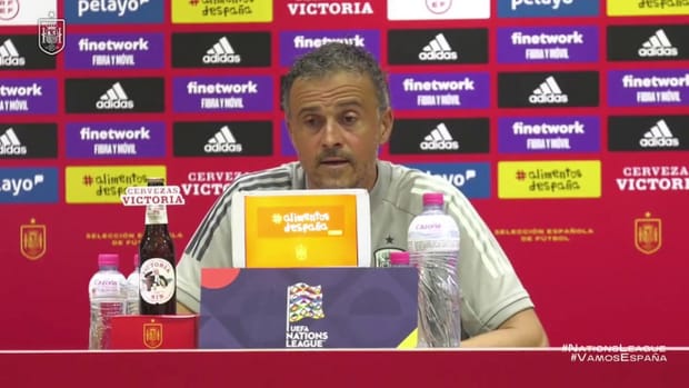 Luis Enrique asks the fans for support